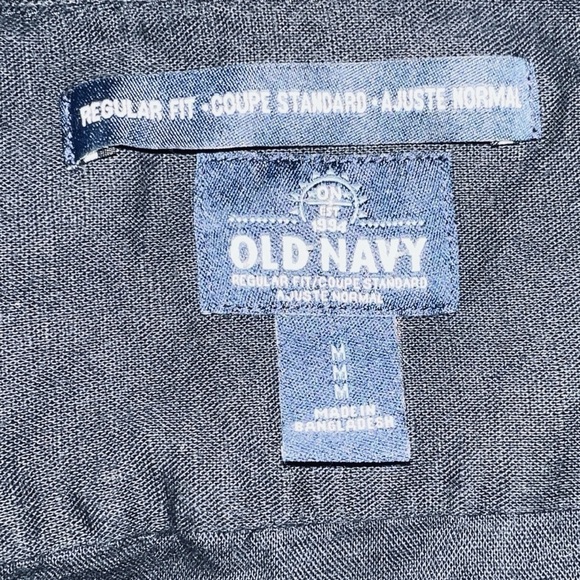 👔 Old Navy Men’s Button-Down Shirt – Navy Blue, Size Medium ✨ - Picture 3 of 3